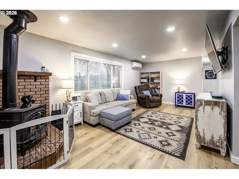 28500 Gimpl Hill Road Eugene OR 97402