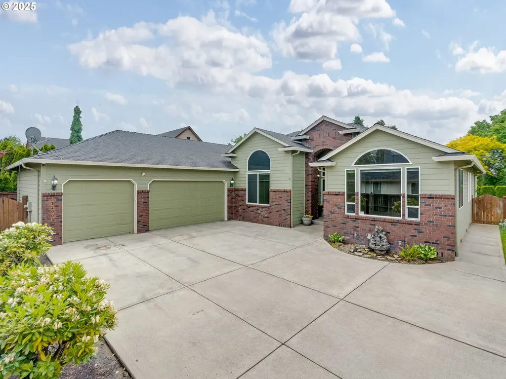 12003 NW 25th Court Vancouver WA 98685