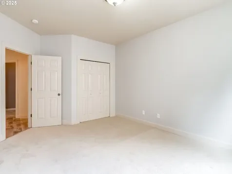 12003 NW 25th Court Vancouver WA 98685