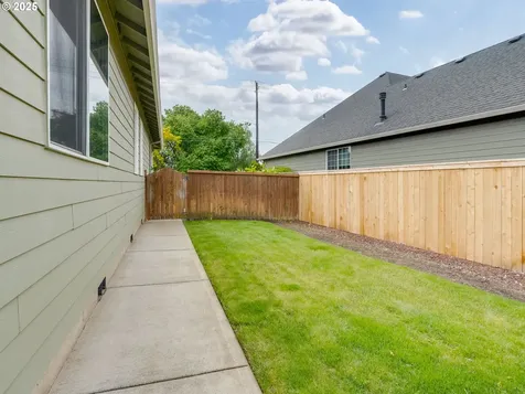 12003 NW 25th Court Vancouver WA 98685