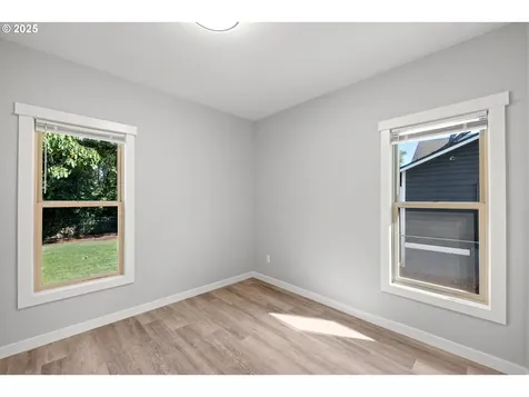 1219 SE Rhine Street Portland OR 97202
