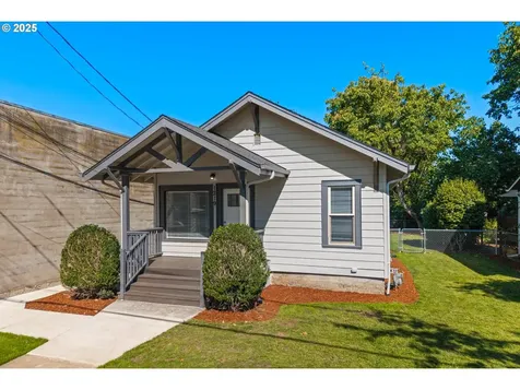 1219 SE Rhine Street Portland OR 97202