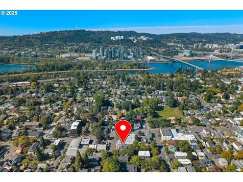 1219 SE Rhine Street Portland OR 97202
