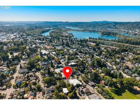 1219 SE Rhine Street Portland OR 97202