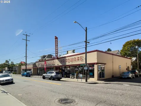 1219 SE Rhine Street Portland OR 97202