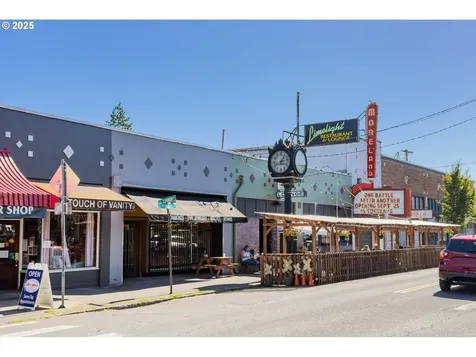 1219 SE Rhine Street Portland OR 97202