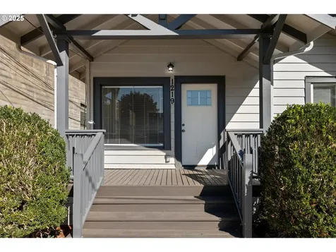 1219 SE Rhine Street Portland OR 97202