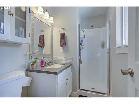 11204 NE 85th Circle Vancouver WA 98662