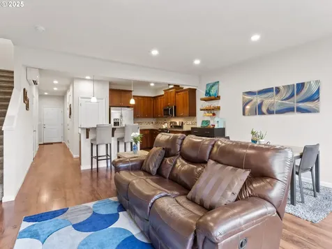 17562 SW Devonshire Way Sherwood OR 97140
