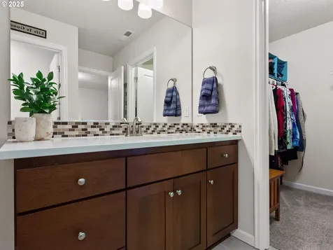 17562 SW Devonshire Way Sherwood OR 97140