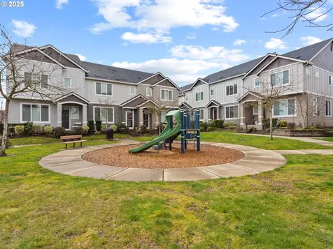 17562 SW Devonshire Way Sherwood OR 97140