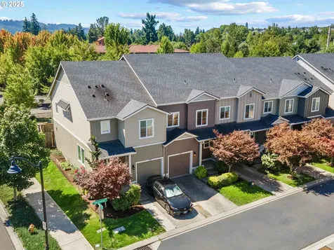 17562 SW Devonshire Way Sherwood OR 97140