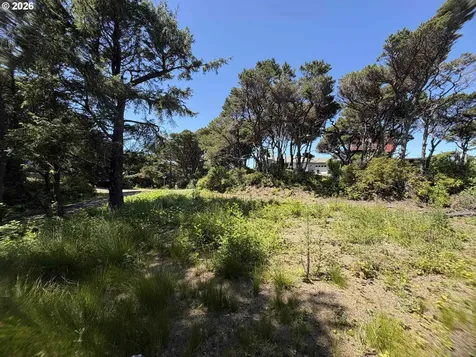 SW La Barre Drive Waldport OR 97394