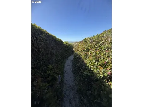 SW La Barre Drive Waldport OR 97394