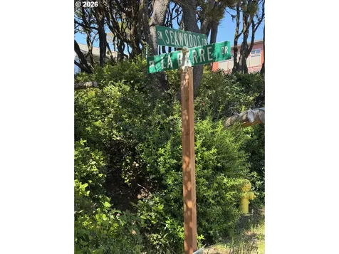 SW La Barre Drive Waldport OR 97394