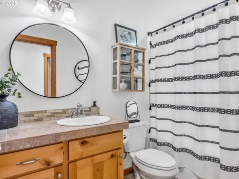 35199 Lyngstad Heights Lane Astoria OR 97103