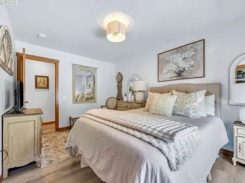 35199 Lyngstad Heights Lane Astoria OR 97103
