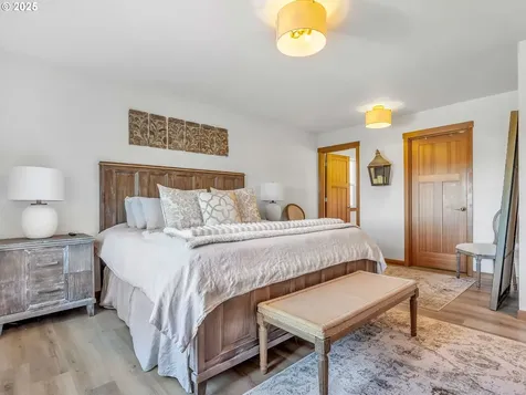35199 Lyngstad Heights Lane Astoria OR 97103