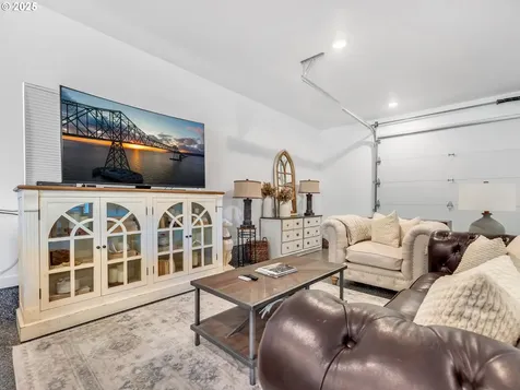 35199 Lyngstad Heights Lane Astoria OR 97103
