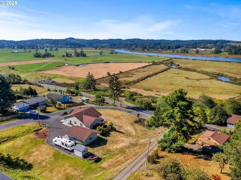 35199 Lyngstad Heights Lane Astoria OR 97103