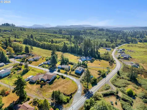 35199 Lyngstad Heights Lane Astoria OR 97103