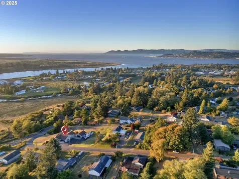 35199 Lyngstad Heights Lane Astoria OR 97103