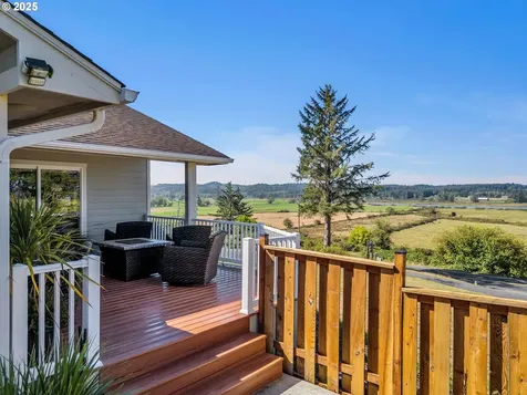 35199 Lyngstad Heights Lane Astoria OR 97103