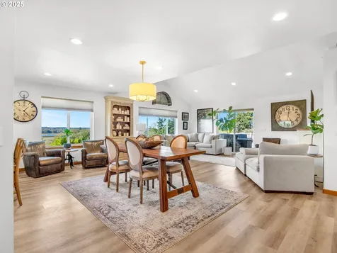 35199 Lyngstad Heights Lane Astoria OR 97103