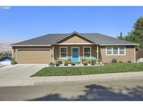 301 W 12th Street The Dalles OR 97058