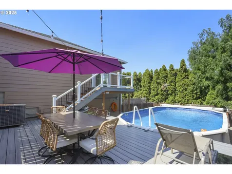 301 W 12th Street The Dalles OR 97058