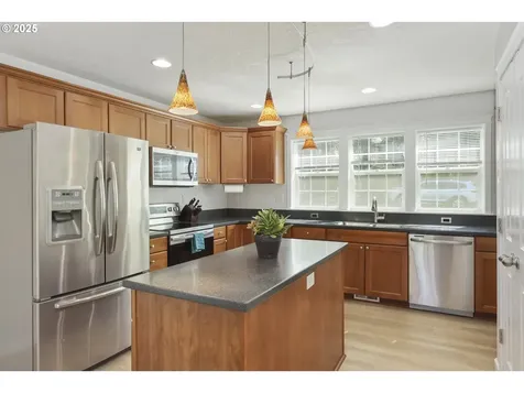 301 W 12th Street The Dalles OR 97058
