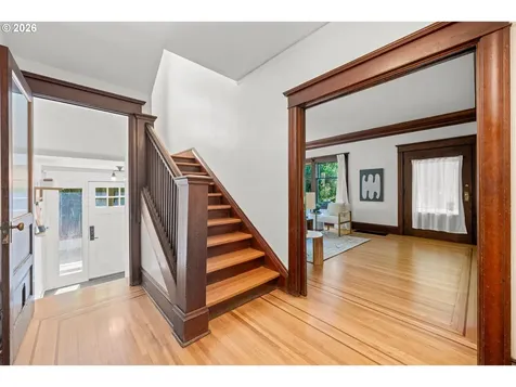 2744 NE 16th Avenue Portland OR 97212