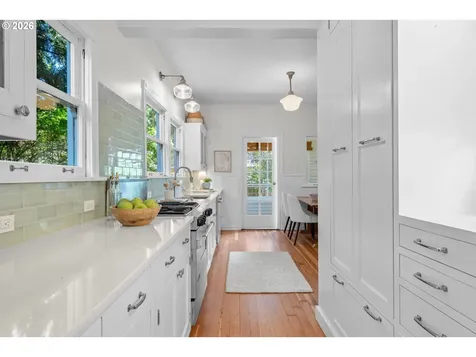 2744 NE 16th Avenue Portland OR 97212