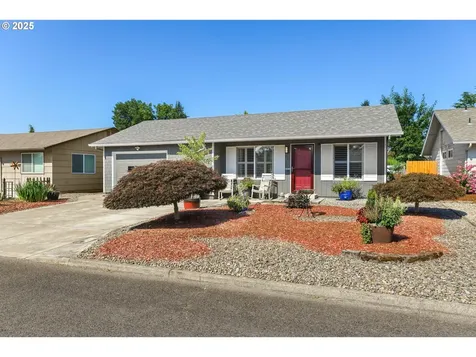 427 E Clackamas Circle Woodburn OR 97071