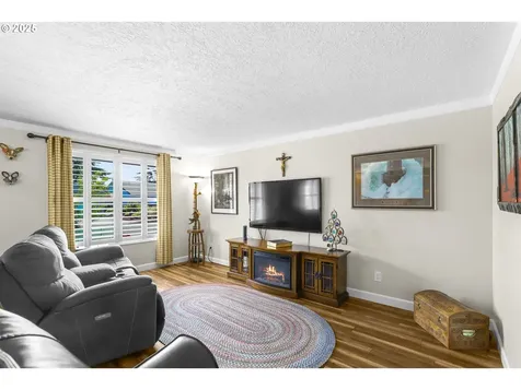 427 E Clackamas Circle Woodburn OR 97071