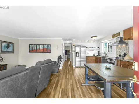 427 E Clackamas Circle Woodburn OR 97071