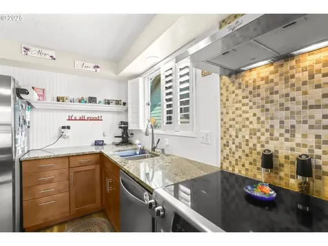 427 E Clackamas Circle Woodburn OR 97071