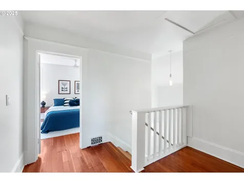 3815 NE 8th Avenue Portland OR 97212