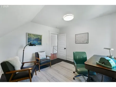 3815 NE 8th Avenue Portland OR 97212