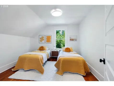 3815 NE 8th Avenue Portland OR 97212