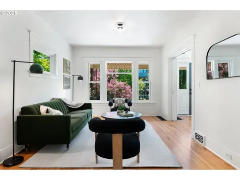 3815 NE 8th Avenue Portland OR 97212
