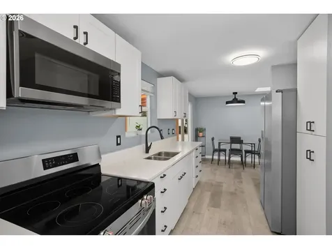 7603 SE Flavel Street Portland OR 97206