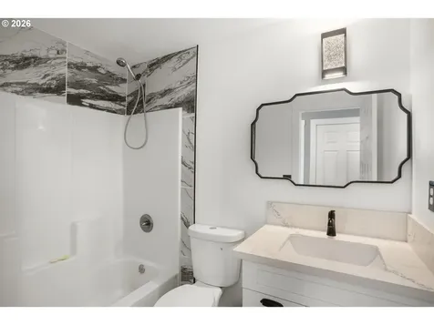 7603 SE Flavel Street Portland OR 97206