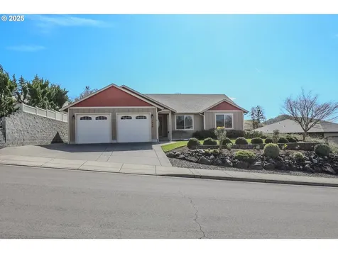 1979 NE Sunset Street Roseburg OR 97470