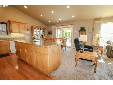 1979 NE Sunset Street Roseburg OR 97470