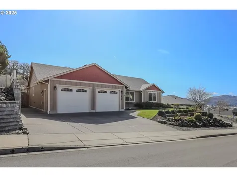 1979 NE Sunset Street Roseburg OR 97470