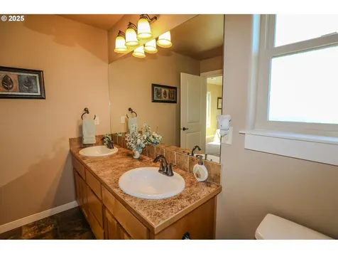 1979 NE Sunset Street Roseburg OR 97470