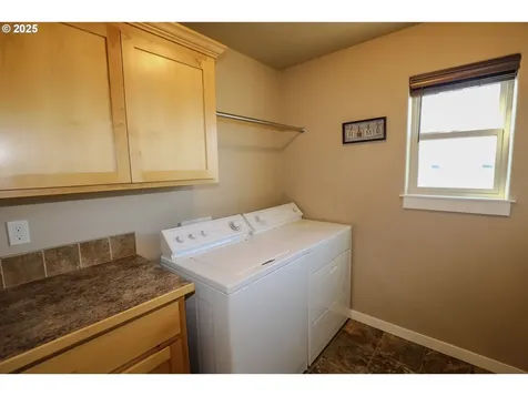 1979 NE Sunset Street Roseburg OR 97470