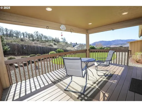 1979 NE Sunset Street Roseburg OR 97470