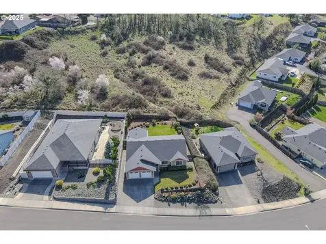 1979 NE Sunset Street Roseburg OR 97470